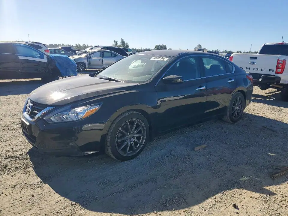 1N4AL3AP4JC127624 Nissan Altima 2018 — повреждение Мелкие вмятины и царапины, фото до ремонта