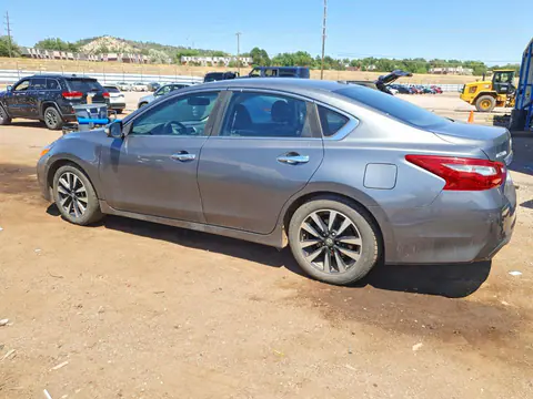 2018 Nissan Altima VIN 1N4AL3AP3JC125265 фото 2
