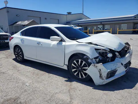 1N4AL3AP6JC252883 — 2018 Nissan Altima, фото 4 с аукциона Copart 29.09.2026, Передняя часть