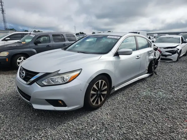 1N4AL3AP1JC122929 — 2018 Nissan Altima, Боковая часть (Side), фото до ремонта