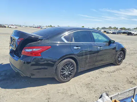 2018 Nissan Altima VIN 1N4AL3AP6JC217518 фото 3
