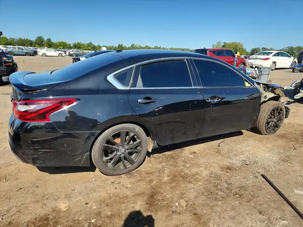 1N4AL3AP5JC244130 — 2018 Nissan Altima, фото 3 с аукциона Copart, Передняя часть