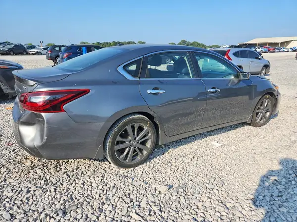 1N4AL3AP5JC293943 — 2018 Nissan Altima, фото 3 с аукциона Copart, Передняя часть