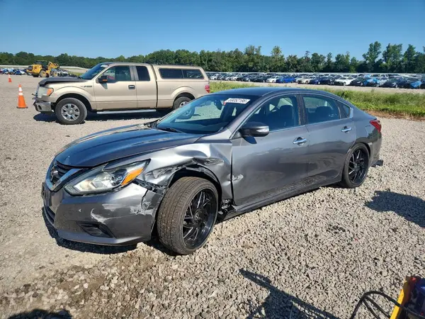 1N4AL3AP8JC164143 — 2018 Nissan Altima, Боковая часть (Side), фото до ремонта