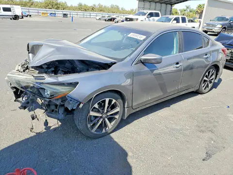 1N4AL3AP8JC129263 — 2018 Nissan Altima, Передняя часть (Front End), фото до ремонта