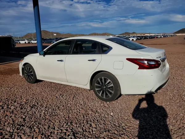1N4AL3AP3JC209280 — 2018 Nissan Altima, фото 2 с аукциона Copart, Мелкие вмятины и царапины
