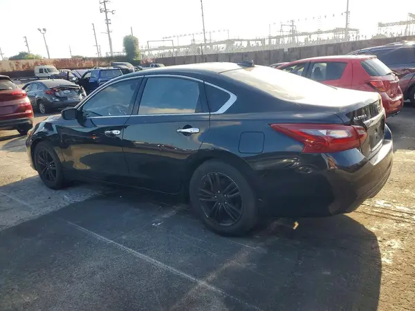 1N4AL3AP7JC154929 — 2018 Nissan Altima, фото 2 с аукциона Copart 30.09.2026, Вандализм