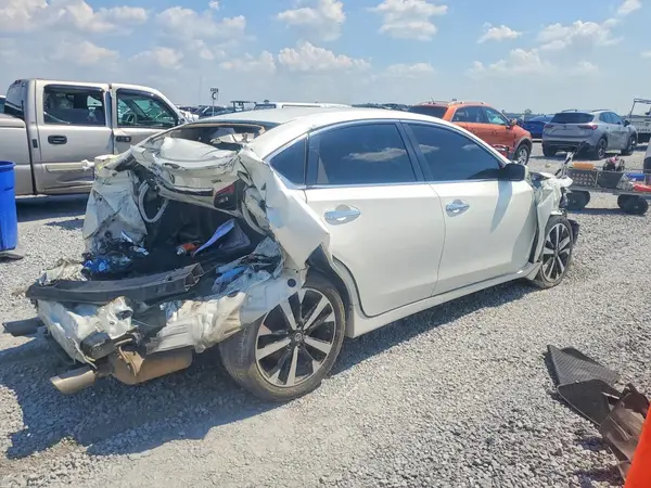 1N4AL3AP7JC132347 — 2018 Nissan Altima, фото 3 с аукциона Copart 01.10.2026, Задняя часть