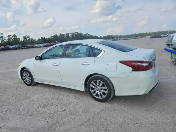 1N4AL3AP4JC142706 — 2018 Nissan Altima, фото 2 с аукциона Copart 02.10.2026, Боковая часть