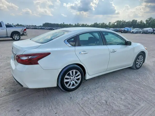 1N4AL3AP4JC142706 — 2018 Nissan Altima, фото 3 с аукциона Copart 02.10.2026, Боковая часть