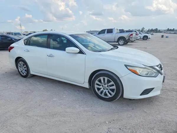 1N4AL3AP4JC142706 — 2018 Nissan Altima, фото 4 с аукциона Copart 02.10.2026, Боковая часть