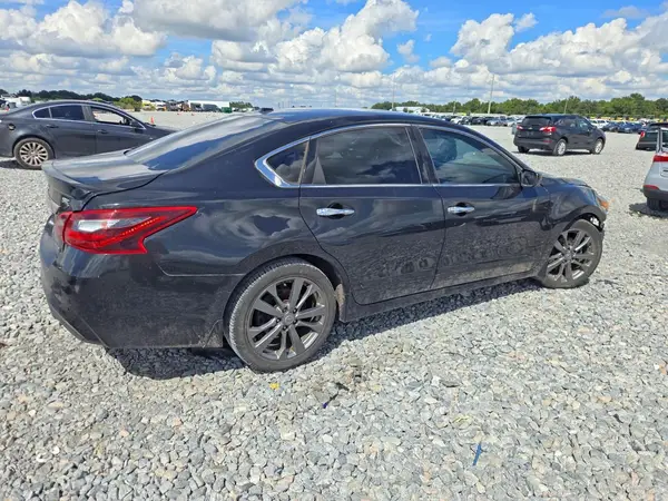 1N4AL3AP8JC289904 — 2018 Nissan Altima, фото 3 с аукциона Copart 02.10.2026, Передняя часть
