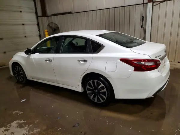 2018 NISSAN ALTIMA VIN 1N4AL3AP4JC231837 фото 2
