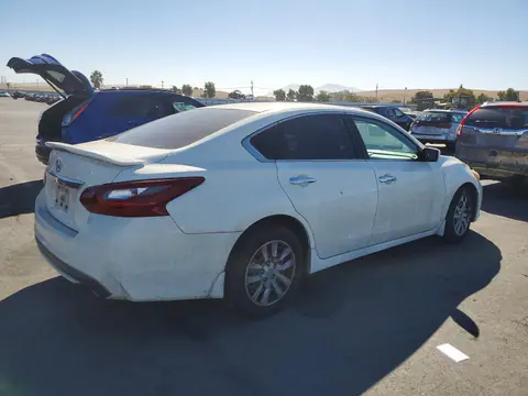 2018 Nissan Altima VIN 1N4AL3AP3JC144396 фото 3