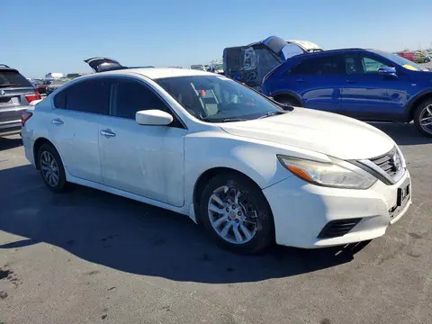 2018 Nissan Altima VIN 1N4AL3AP3JC144396 фото 4