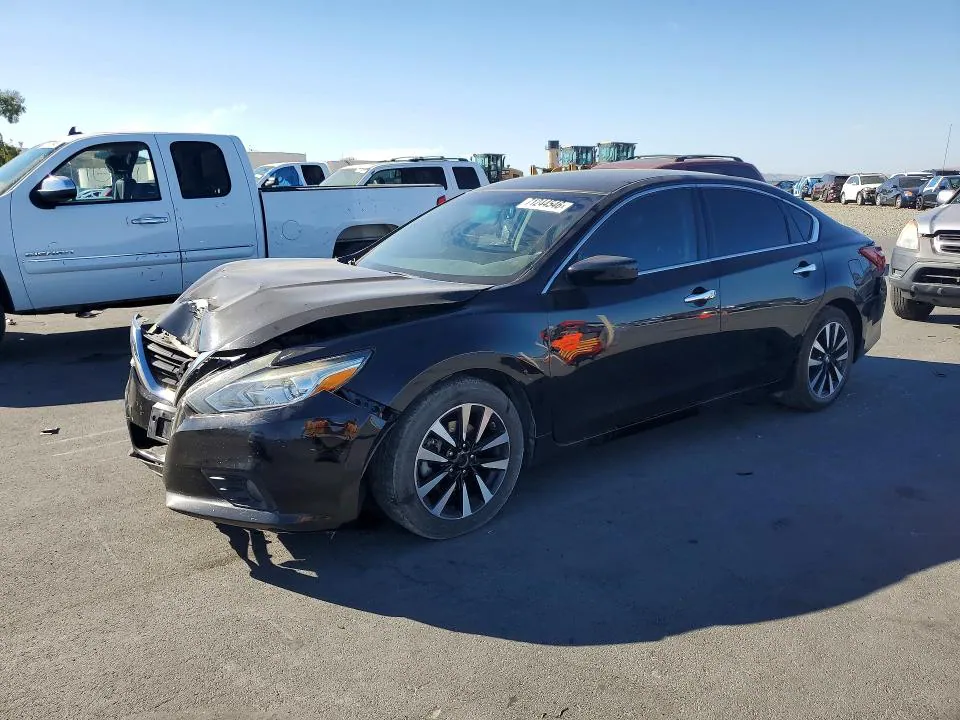 2018 Nissan Altima VIN 1N4AL3AP3JC207738 фото 1