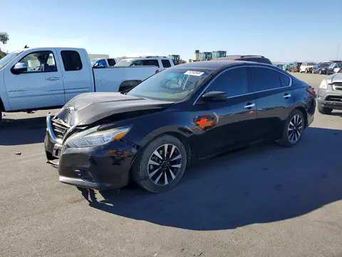 1N4AL3AP3JC207738 — 2018 Nissan Altima, Передняя часть (Front End), фото до ремонта