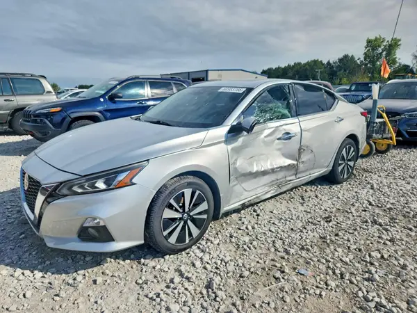 1N4BL4EWXKC135241 — 2019 Nissan Altima, Боковая часть (Side), фото до ремонта