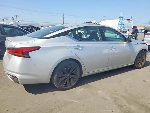 1N4BL4EV5KC115874 — 2019 Nissan Altima, фото 3 с аукциона Copart, Передняя часть