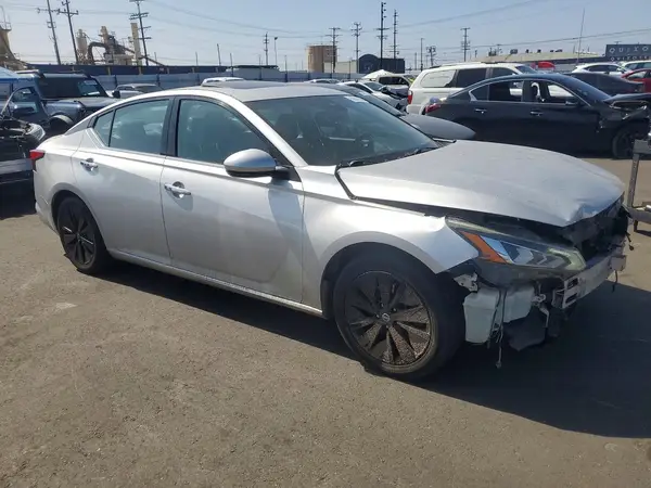 1N4BL4EV5KC115874 — 2019 Nissan Altima, фото 4 с аукциона Copart, Передняя часть