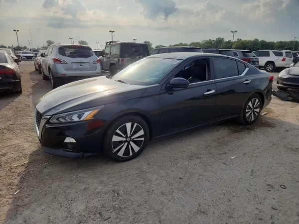 1N4BL4EV0KC149821 — 2019 Nissan Altima, Боковая часть (Side), фото до ремонта