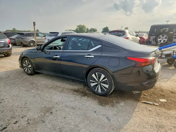 1N4BL4EV0KC149821 — 2019 Nissan Altima, фото 2 с аукциона Copart, Боковая часть