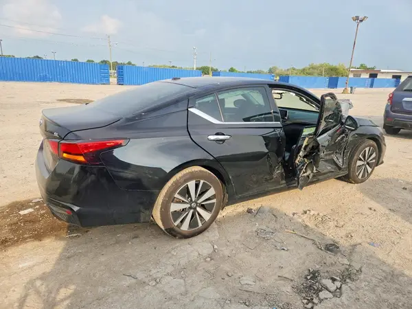 1N4BL4EV0KC149821 — 2019 Nissan Altima, фото 3 с аукциона Copart, Боковая часть