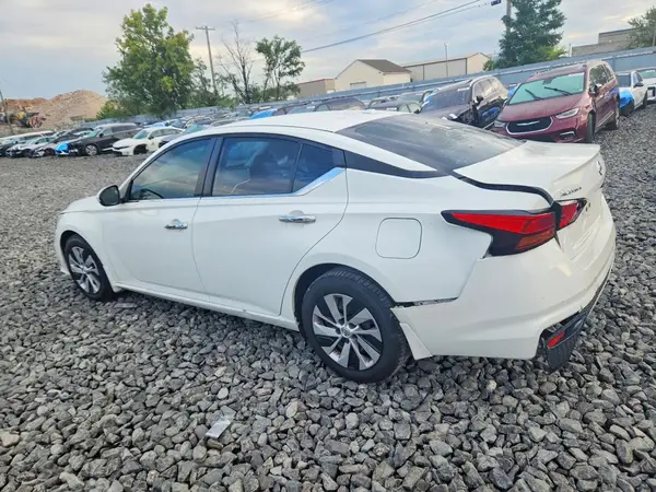 1N4BL4BV4KC102084 — 2019 Nissan Altima, фото 2 с аукциона Copart, Задняя часть