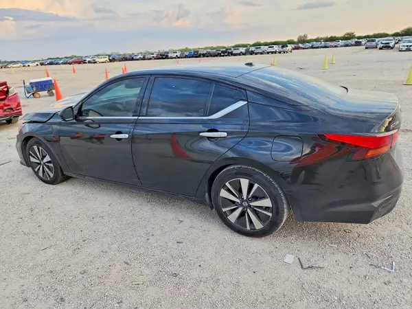 1N4BL4EV9KC248914 — 2019 Nissan Altima, фото 2 с аукциона Copart, Передняя часть
