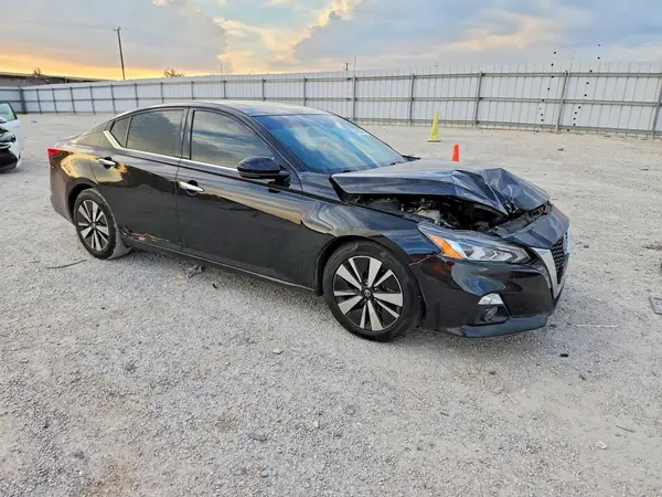 1N4BL4EV9KC248914 — 2019 Nissan Altima, фото 4 с аукциона Copart, Передняя часть