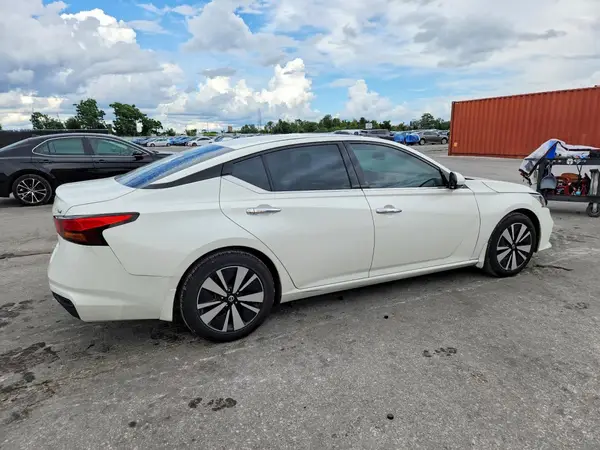 1N4BL4DV5KC137018 — 2019 Nissan Altima, фото 3 с аукциона Copart 13.10.2026, Мелкие вмятины и царапины