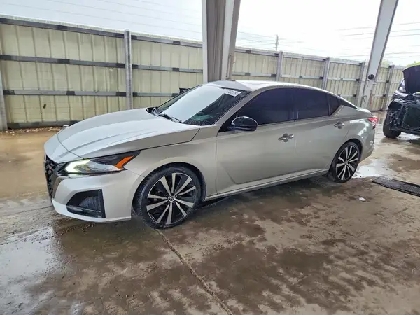 1N4BL4EV1KC204714 — 2019 Nissan Altima, Мелкие вмятины и царапины (Minor Dent/Scratches), фото до ремонта