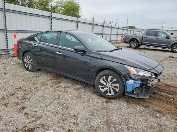 1N4BL4BV1KC166969 — 2019 Nissan Altima, фото 4 с аукциона Copart, Передняя часть