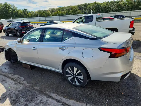 1N4BL4EV2KC217715 — 2019 Nissan Altima, фото 2 с аукциона Copart, Передняя часть