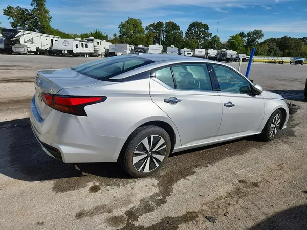 1N4BL4EV2KC217715 — 2019 Nissan Altima, фото 3 с аукциона Copart, Передняя часть