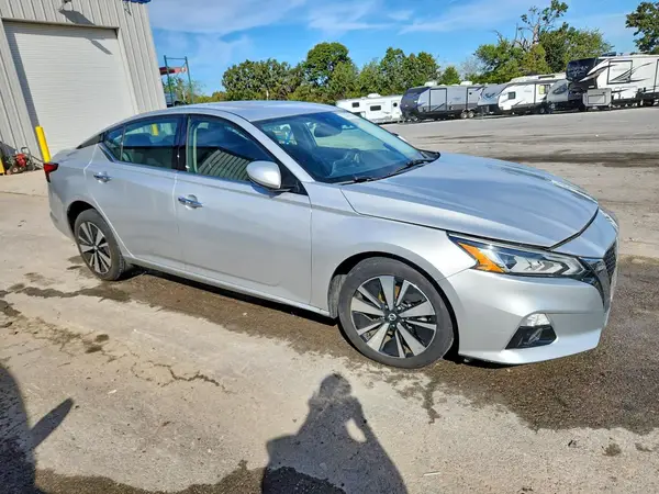 1N4BL4EV2KC217715 — 2019 Nissan Altima, фото 4 с аукциона Copart, Передняя часть