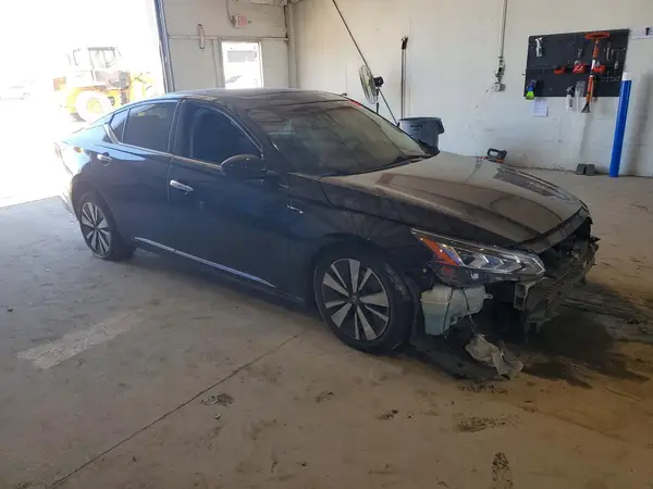 1N4BL4DV2KC191134 — 2019 Nissan Altima, фото 4 с аукциона Copart, Передняя часть