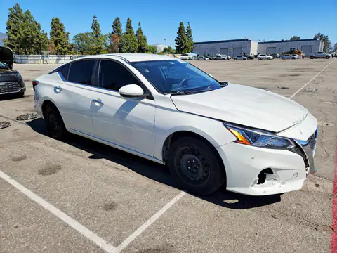 1N4BL4BV3KC127879 — 2019 Nissan Altima, фото 4 с аукциона Copart 13.10.2026, Передняя часть