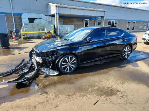 1N4BL4CVXKC126839 — 2019 Nissan Altima, Передняя часть, фото до ремонта
