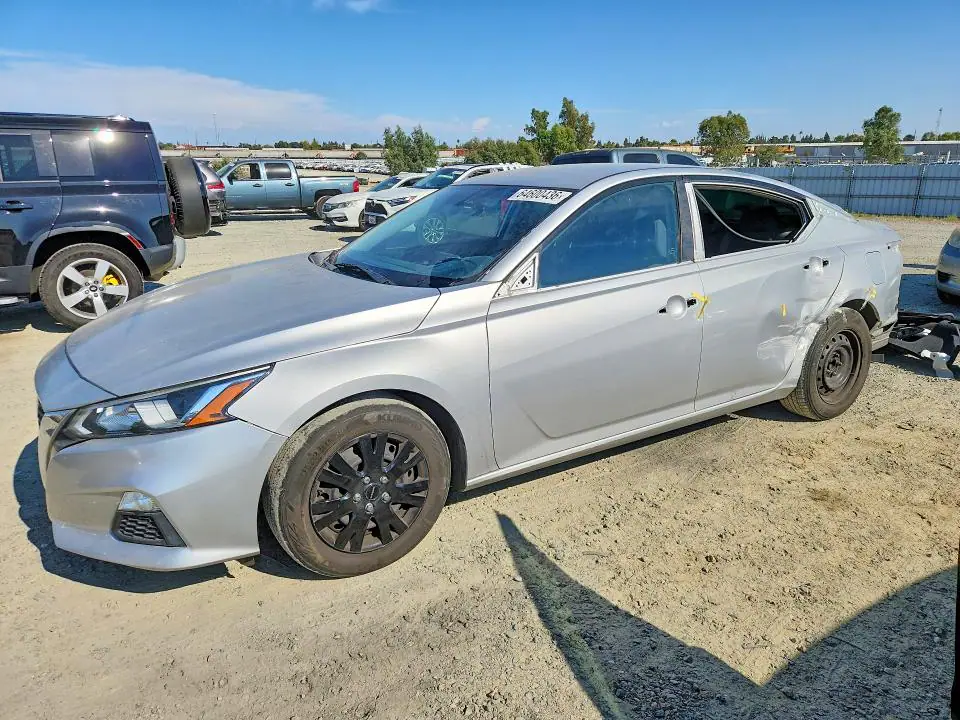 2020 Nissan Altima VIN 1N4BL4BV5LC256482 фото 1