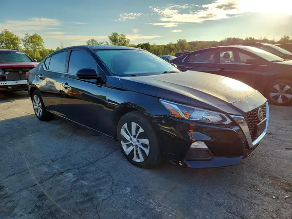 1N4BL4BV3LC237011 — 2020 Nissan Altima, фото 4 с аукциона Copart, Передняя часть
