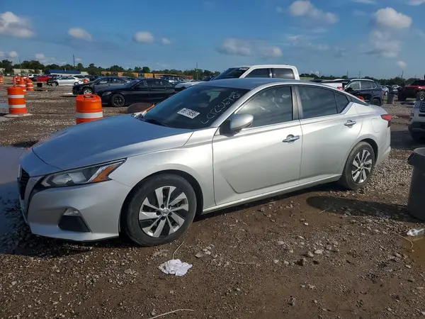 1N4BL4BV4LC123678 — 2020 Nissan Altima, Мелкие вмятины и царапины (Minor Dent/Scratches), фото до ремонта