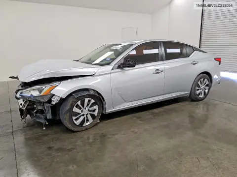 1N4BL4BV3LC228034 — 2020 Nissan Altima, Передняя часть, фото до ремонта