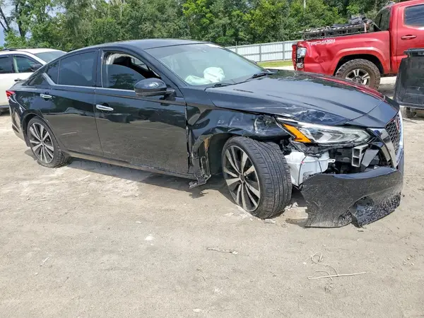 1N4BL4FVXLN304217 — 2020 Nissan Altima, фото 4 с аукциона Copart, Передняя часть