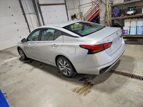 2020 Nissan Altima VIN 1N4BL4BVXLC212820 фото 2
