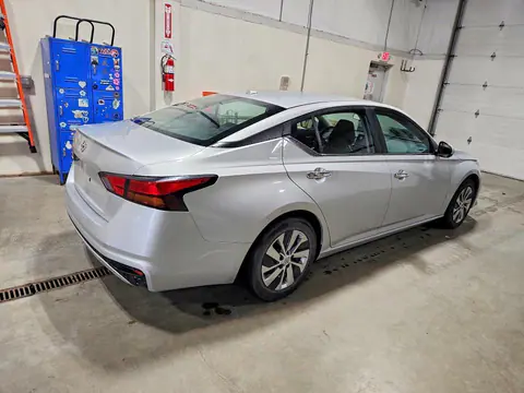 2020 Nissan Altima VIN 1N4BL4BVXLC212820 фото 3