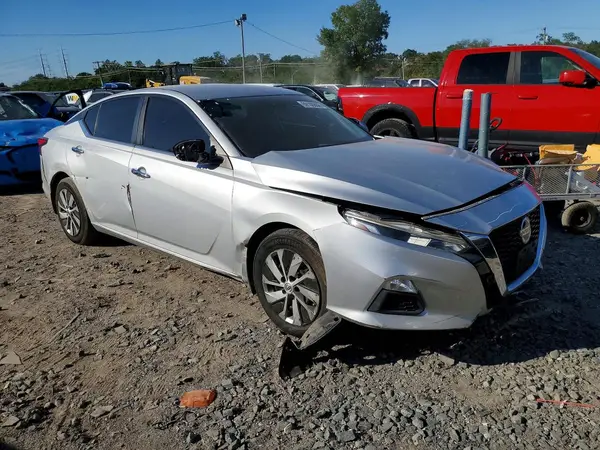 1N4BL4BV6LC230912 — 2020 Nissan Altima, фото 4 с аукциона Copart, Передняя часть