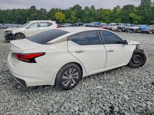 1N4BL4BVXLC232064 — 2020 Nissan Altima, фото 3 с аукциона Copart, Передняя часть
