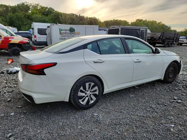 1N4BL4BV1LC245074 — 2020 Nissan Altima, фото 3 с аукциона Copart 05.10.2026, Передняя часть