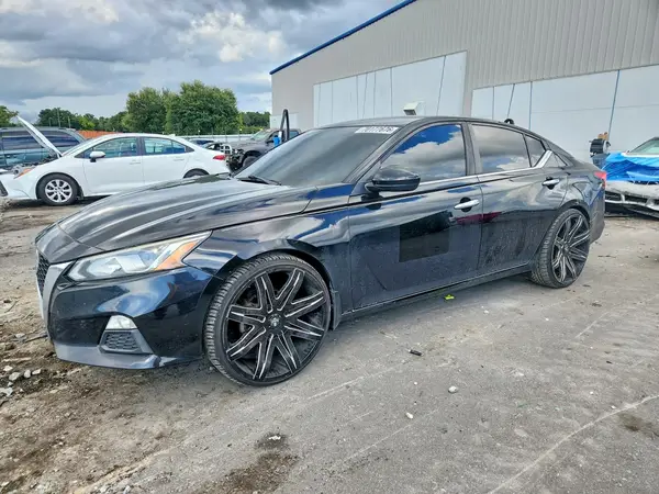 1N4BL4BV3LN317025 — 2020 Nissan Altima, Боковая часть (Side), фото до ремонта